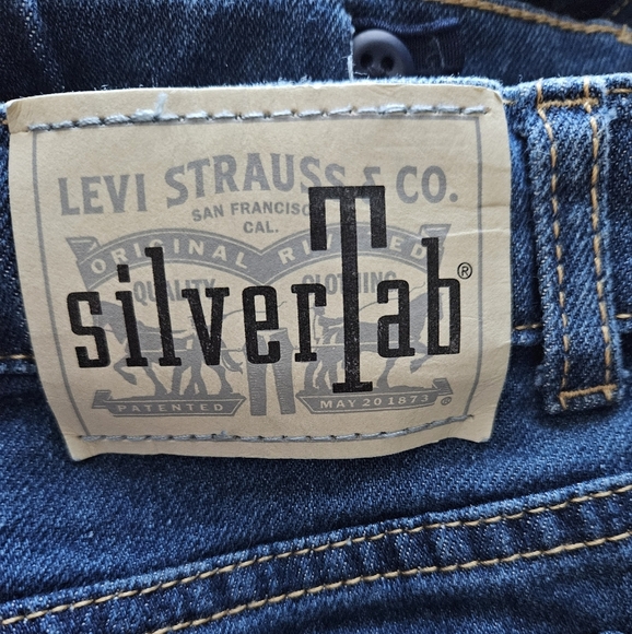 Levi's Silvertab Mini Mom Tapered Slim Jeans 26 - Picture 10 of 10